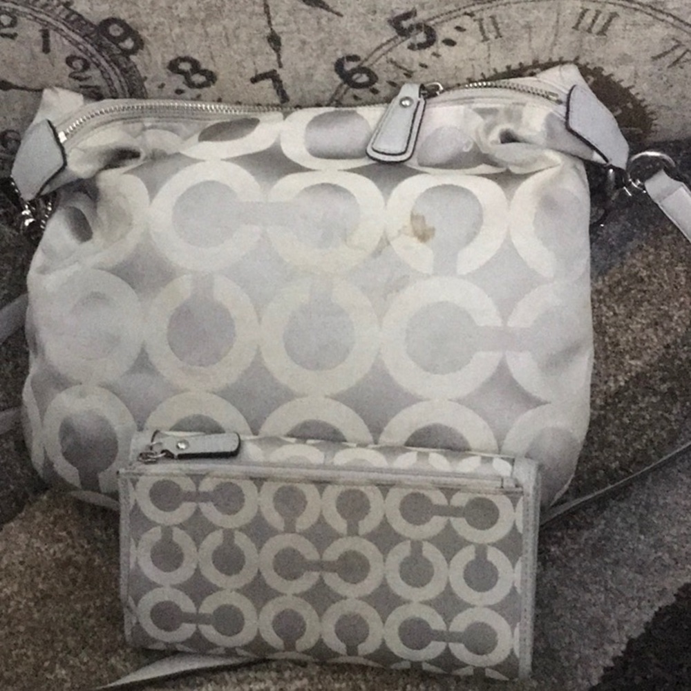 Coach Signature Collection - Picture 3 of 4